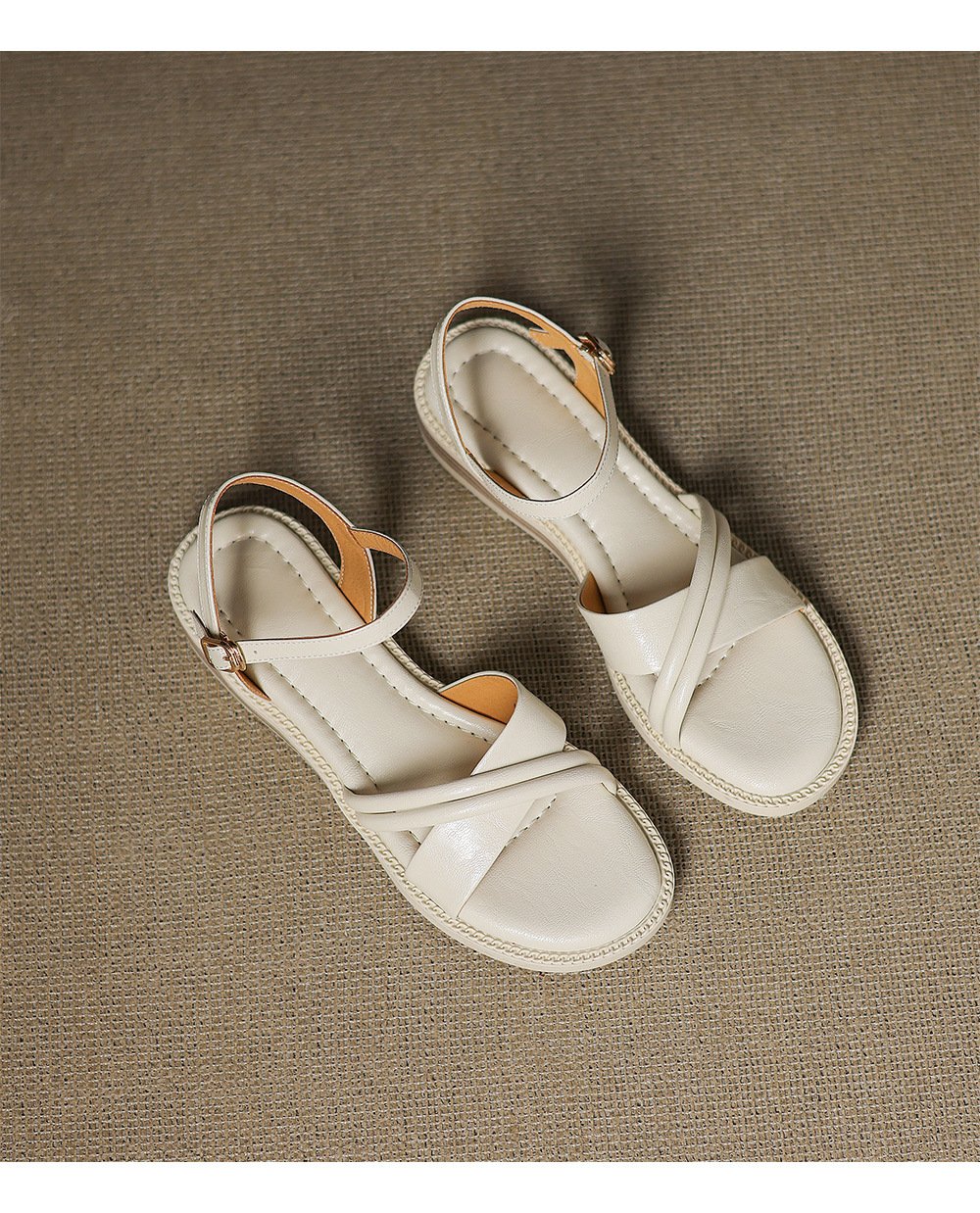 Dép sandal nữ xỏ ngón đế bệt quai ngang khóa — đen chi tiết 16