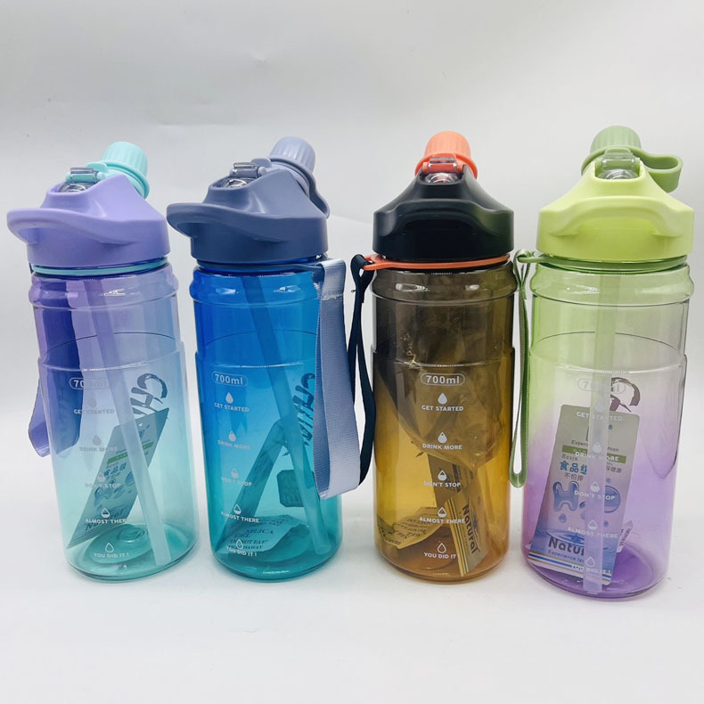 Selia nueva taza de plástico personalidad tapa de tornillo de color gradiente de moda taza de plástico de viaje deportivo taza de agua para hombres y mujeres