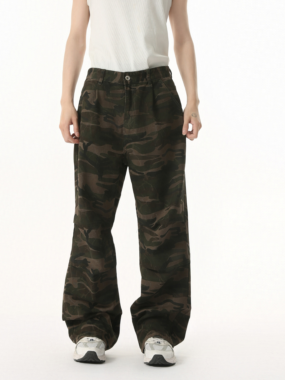 MTLCLOTHES Hombres| Nuevos productos retro vibe alta sensación de moda camuflaje herramientas jeans piernas de camisa casual