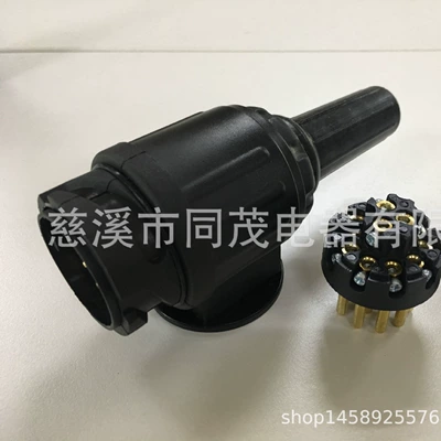 Tm3018B+5013, 13-Pin Plug with Green Plastic Cover (Kempinq və səyahət)