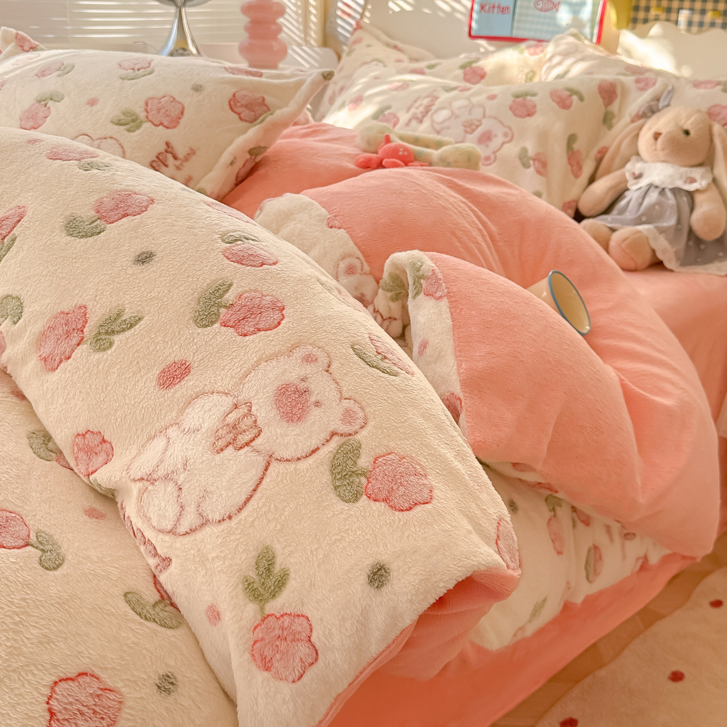 Nuevo invierno para madres y bebés con cuatro piezas de seda de seda de seda de leche cálida con ropa de cama de copo de nieve