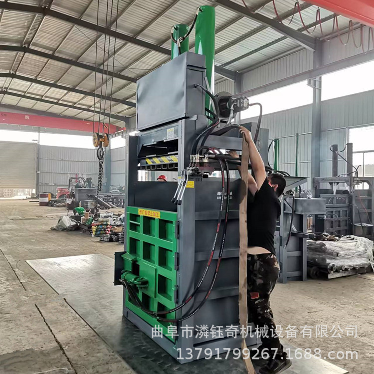 奶粉罐旧铁桶压扁机 海绵边角料打包机 双缸旧纸箱打包机