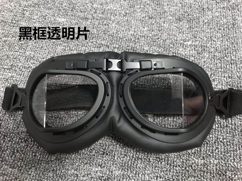 검정색 프레임 투명 필름 코너