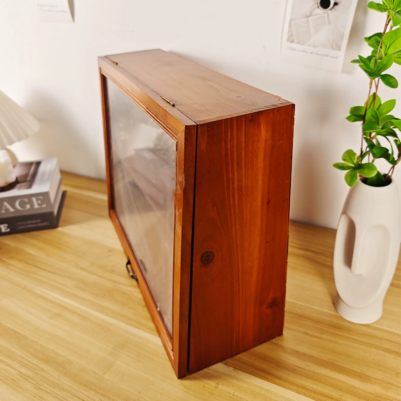 Браслет из walnut с ретро-стилизцией, система хранения, прозрачная подставка