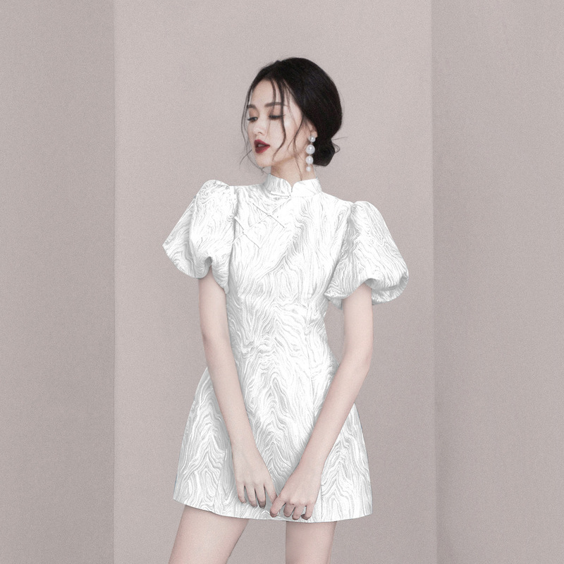 New Chinese-Style National Style Light Luxury High-End Modified Cheongsam White Dress for Petite Figures, Banquet Puff Sleeve Cocktail Dress