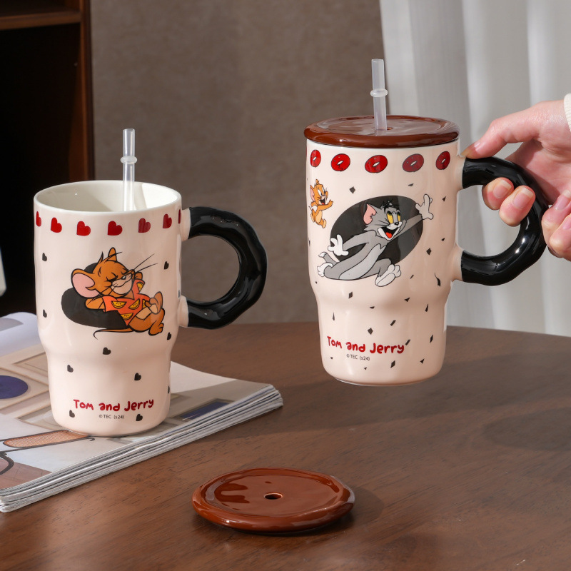 Gatos y ratones auténticos con cubierta de paja para parejas de niñas nuevas tazas de cerámica de gran capacidad con cubierta tazas de dibujos animados
