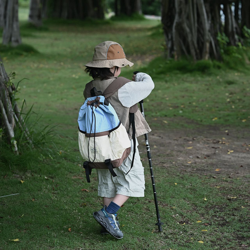 Mochila de moda coreana para niños y niñas, mochila de gran capacidad para estudiantes de escuela primaria, nueva mochila para niños con cuerda extranjera.