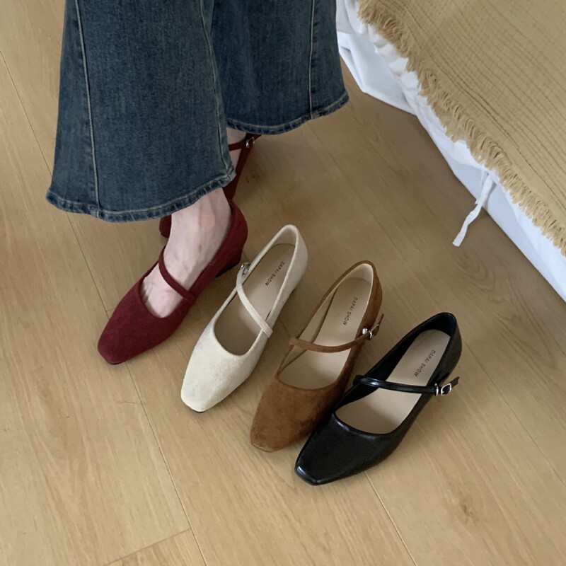 2025 Retro Shallow Thick Heel Mary Jane Shoes for Women French Style Square Toe Single Shoes Versatile Small Leather Shoes for Women