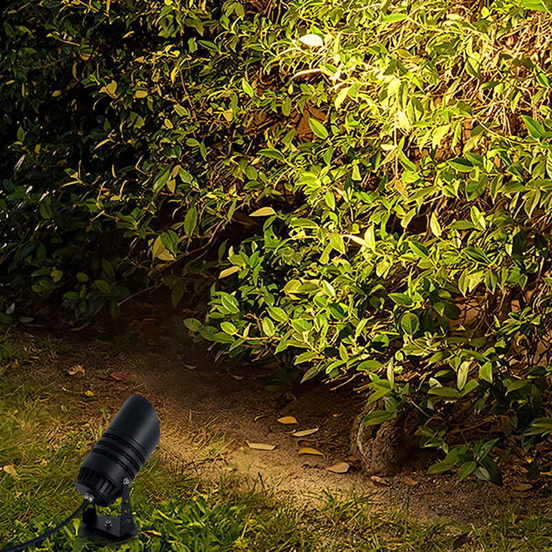 Luces para césped, focos impermeables para exteriores, luces para paisajismo de jardín, luces empotradas en el suelo, luces solares para jardín, opciones de luz cálida para jardín disponibles.