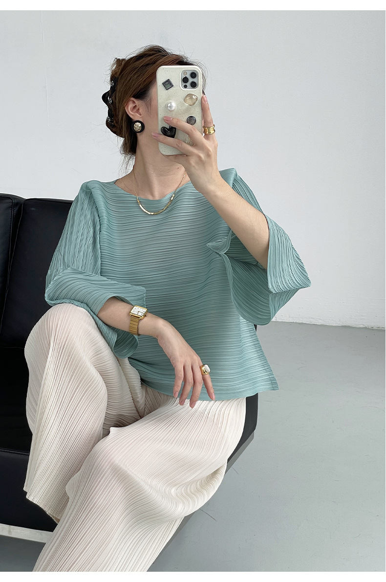 Áo thun nữ dài tay cổ tròn xếp ly giảm béo phong cách Miyake — Màu xanh lam nhạt chi tiết 18
