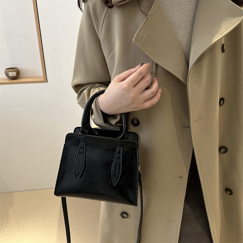 Bolso pequeño retro de alta calidad para mujer 2024 otoño nuevo bolso de mensajero popular bolso cuadrado pequeño Tote portátil
