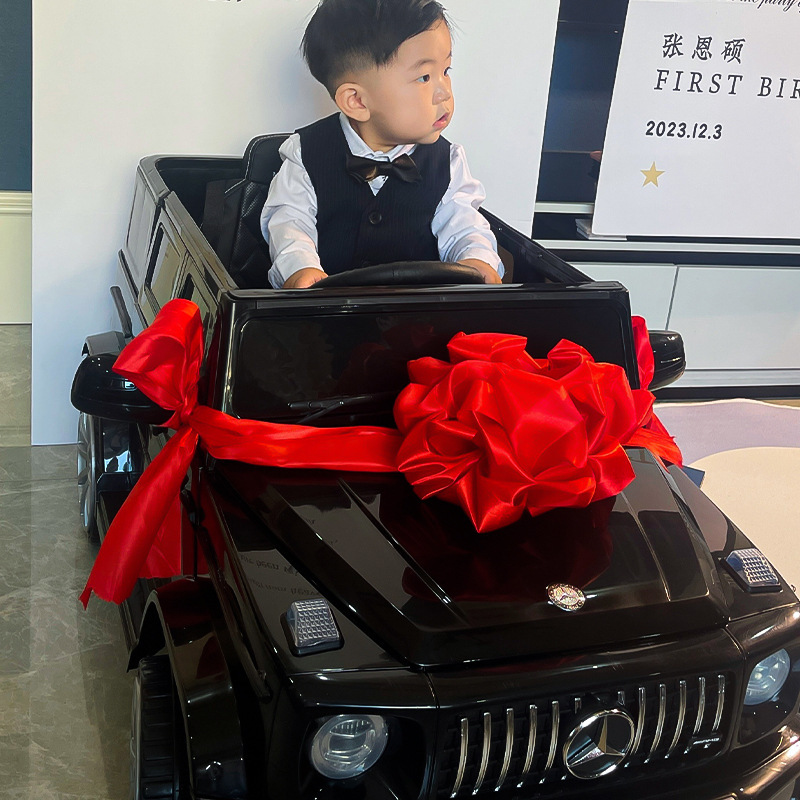 Children's One-Year-Old Photograph Props Toy Car Delivery Ceremony Arranging Big Red Flower 4s Shop Ribbon Embroidery Ball Wedding Car