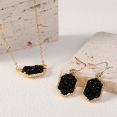 歐美時尚個性創意百搭樹脂仿天然石菱形晶簇項鍊耳環套裝飾品批發