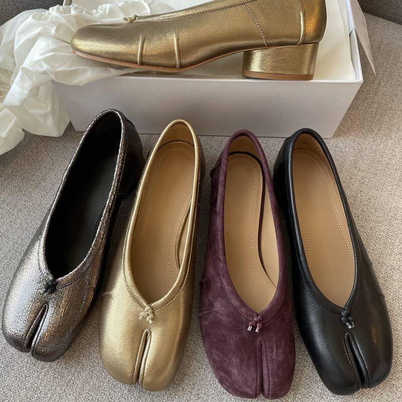 Factory Direct Sale Sheepskin Mm6 Split-Toe Shoes for Women, Mid-Heel Margiela Tabi Mary Jane Shoes, Pig's Hoof Style Women's Single Shoes