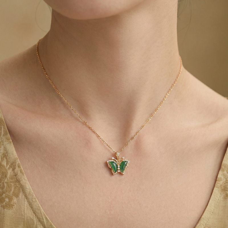 Mặt dây chuyền bạc S925 hình bướm đính đá Emerald tự nhiên phong cách Trung Quốc — Màu bạc (mặt dây chuyền đơn - không bao gồm dây chuyền)