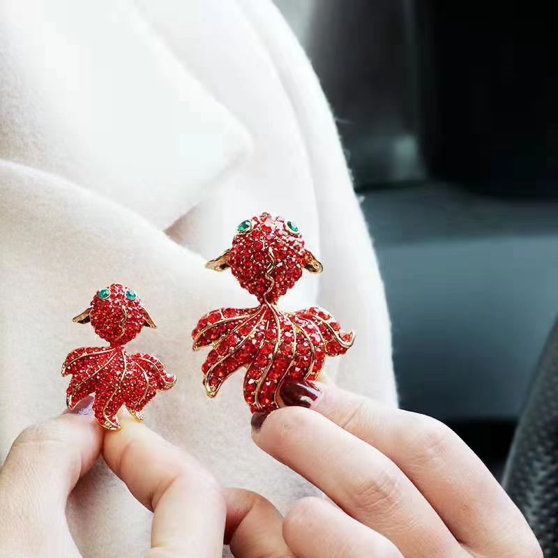 新商品の高級ブローチの軽い豪華なスーツのコートの胸の花、日韓の気質のピンの大気の百合の精巧な個性の装飾|undefined