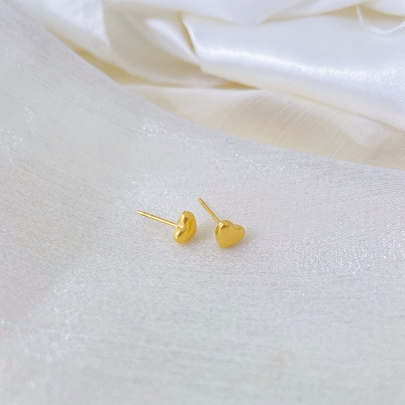Heart Shape Pattern Women'S Gender Plating Design 1 Pair Simple Style Heart Shape Plating Titanium Steel Ear Studs