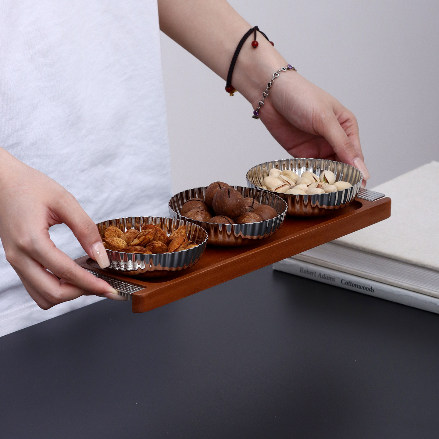 Productos explosivos transfronterizos lujosos Shabili madera sólida acero inoxidable bocadillos frutas secas refrigerios bandeja de té decoración de mesa