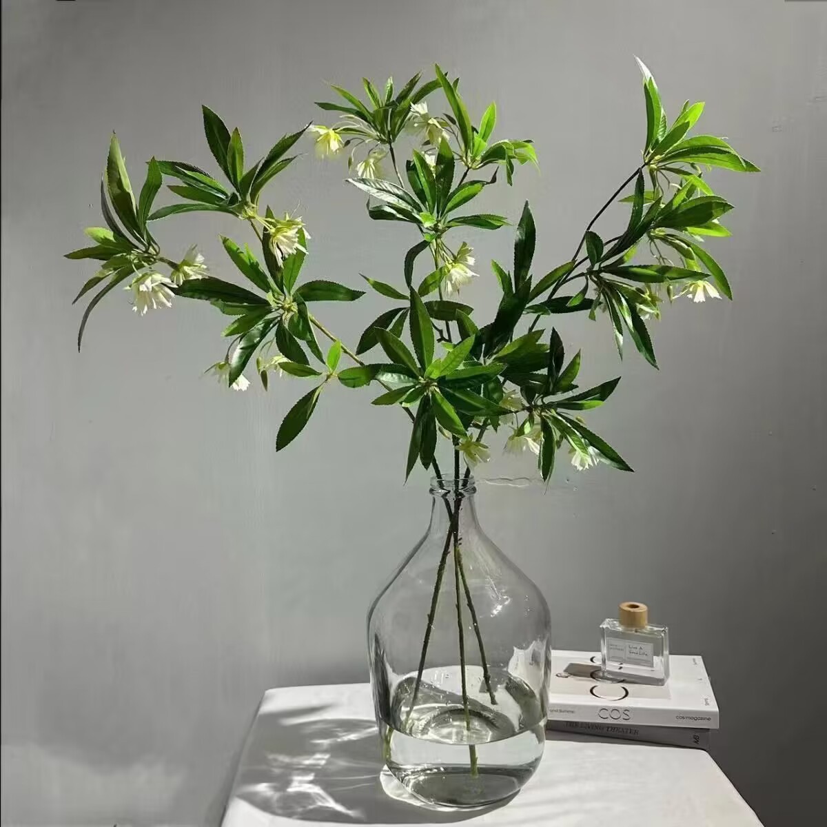 手触りの水石 _ の軽い豪華さは花の客間の室内の花の芸の置物の森系の造花をシミュレーションして緑を植えて食卓の花束を植えます。