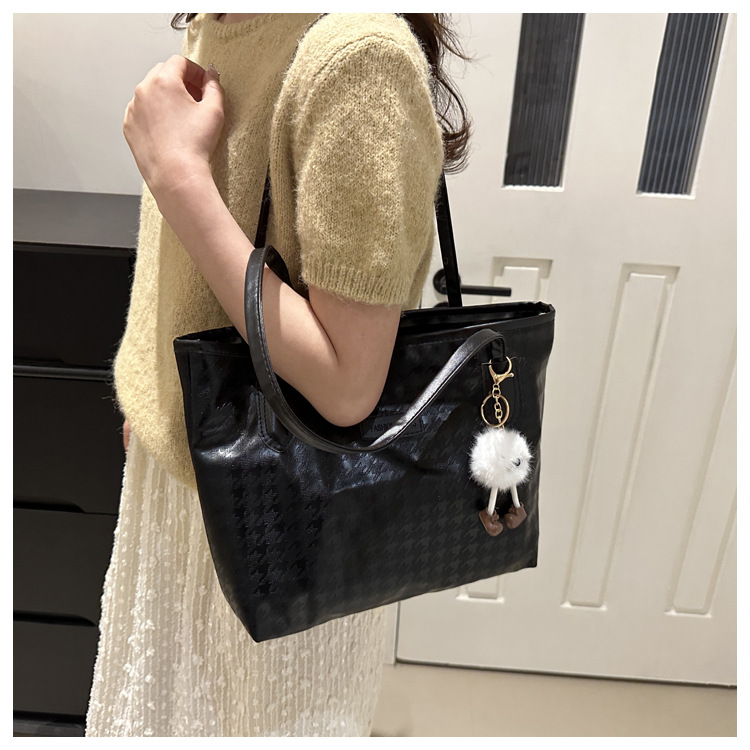 New simple and casual tote bag wholesale, cross-border shopping, commuting, armpit bag, large capacity, trendy and fashionable shoulder bag undefined