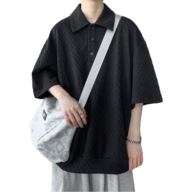 Estilo coreano de moda Polo de manga corta Camisa de verano de los hombres de punto de textura suelta solapa camiseta de diseño sentido nicho media manga