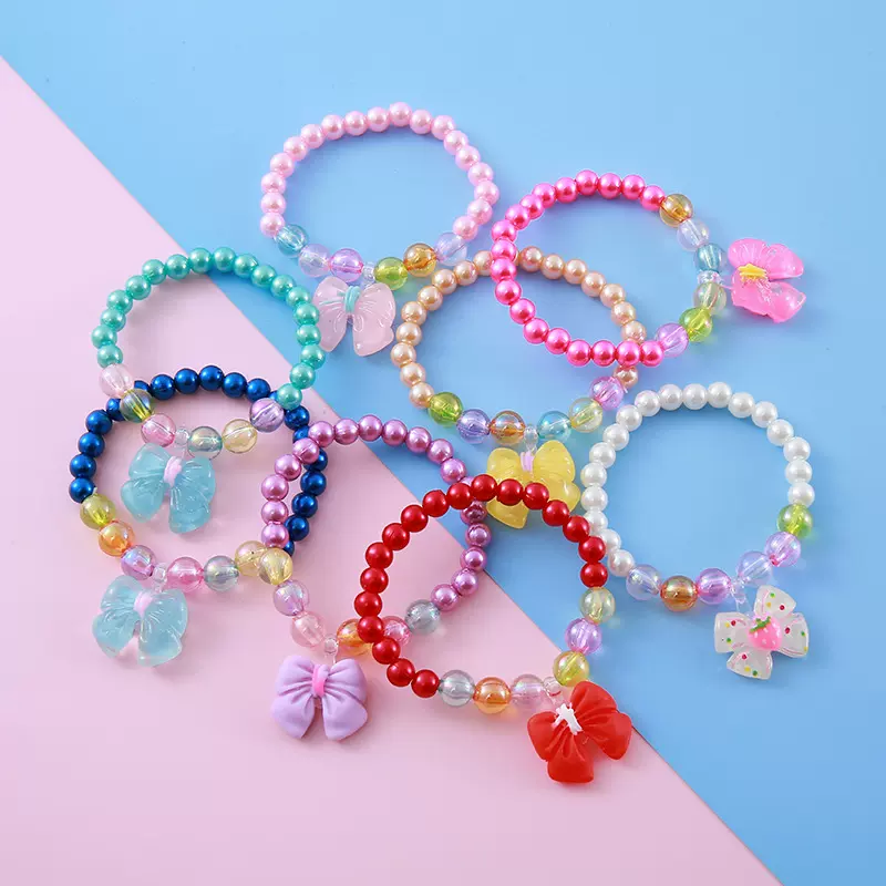 儿童手链可爱彩色蝴蝶结仿珍珠娃娃挂饰树脂吊坠手饰儿童手串批发