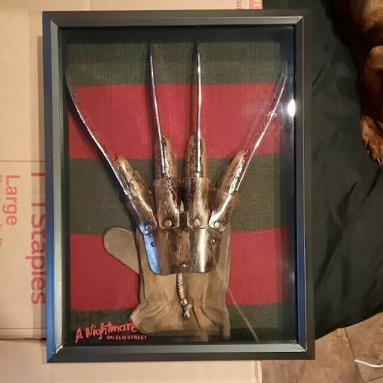 Freddy Krueger Freddy Krueger Halloween Elm Street Gloves Sweater Display Nightmare Photo Frame Freddy Krueger Freddy Krueger Halloween Elm Street Gloves Sweater Display Nightmare Photo Frame