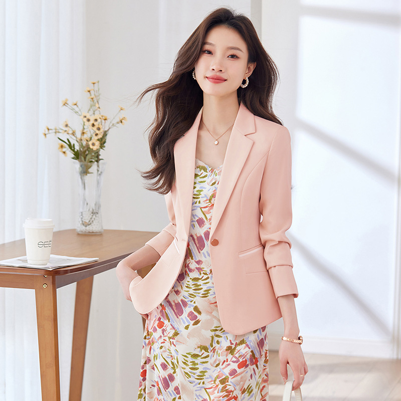Beige suit jacket women's short spring and autumn 2024 New slim fit tight waist fashion office wear small suit wholesale