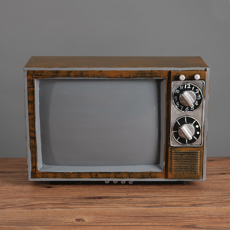 レトロなレトロな607080年代の古い白黒テレビのモデルバーレストランの道具の装飾品|undefined