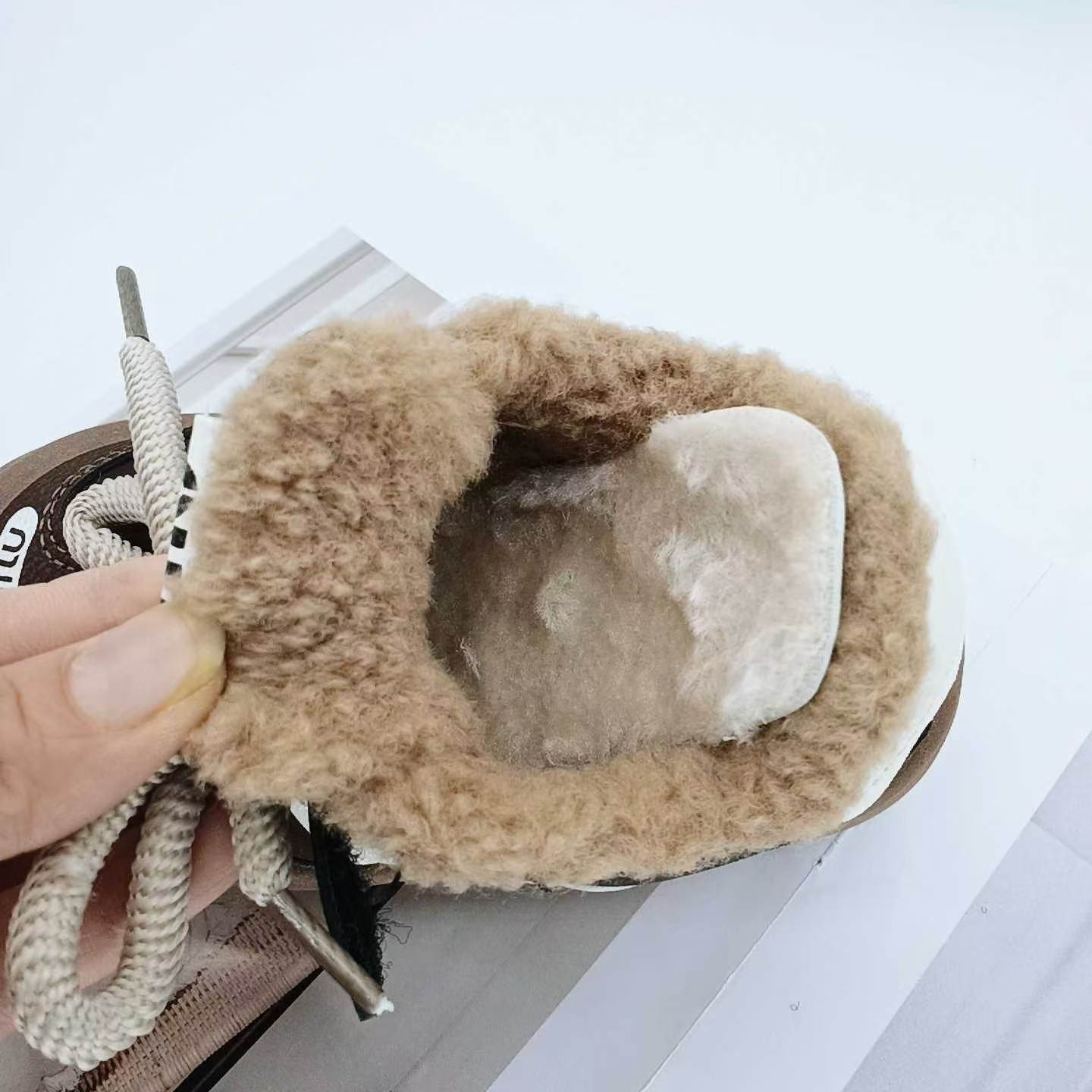 2025 invierno nuevos zapatos casuales para niños zapatos para niños zapatos para padres zapatos para niños mayores zapatos para correr zapatos de lana para niños