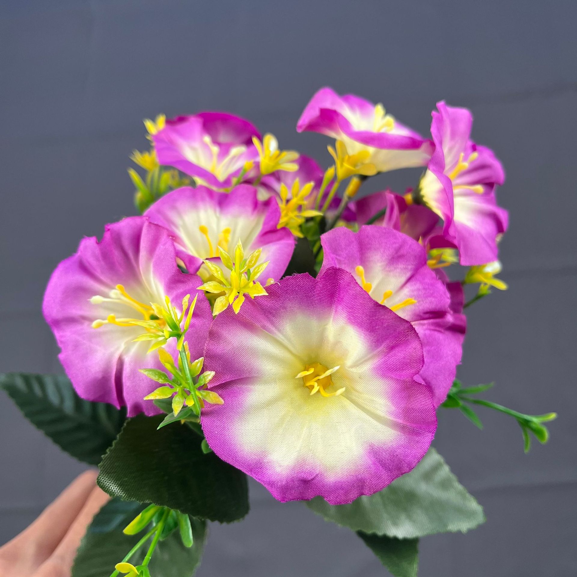 12 cabezas de taurora flor de trompeta flor artificial decoración del hogar decoración pastoral tiro al aire libre arte floral de boda al por mayor