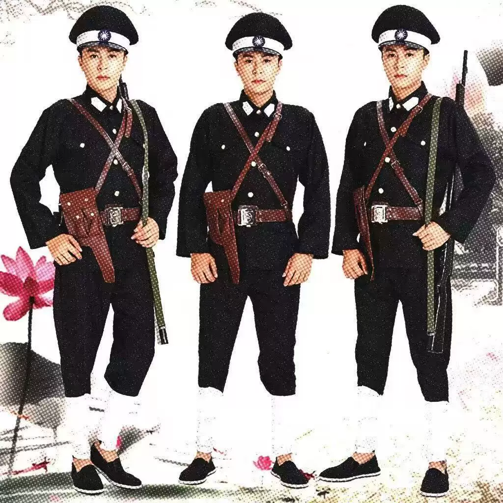 Костюм для детского театрального выступления: костюм для сценического представления, имитирующего ежегодное собрание изменников армии-пuppet-союза (Республика Китай)