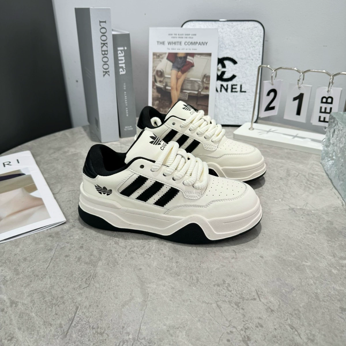 Женские кроссовки на толстой подошве из коровьей кожи 2025, увеличивающие рост, на шнуровке, повседневные, дышащие, с мягкой подошвой, увеличивающие рост