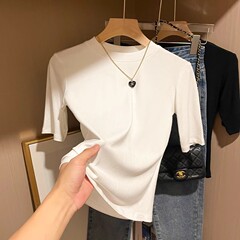 半袖tシャツの女性五分袖の白い丸首の中袖の上着の底のシャツの春秋の金の2025新型の爆発的な夏