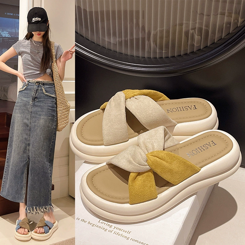 Summer beach slippers for leisure