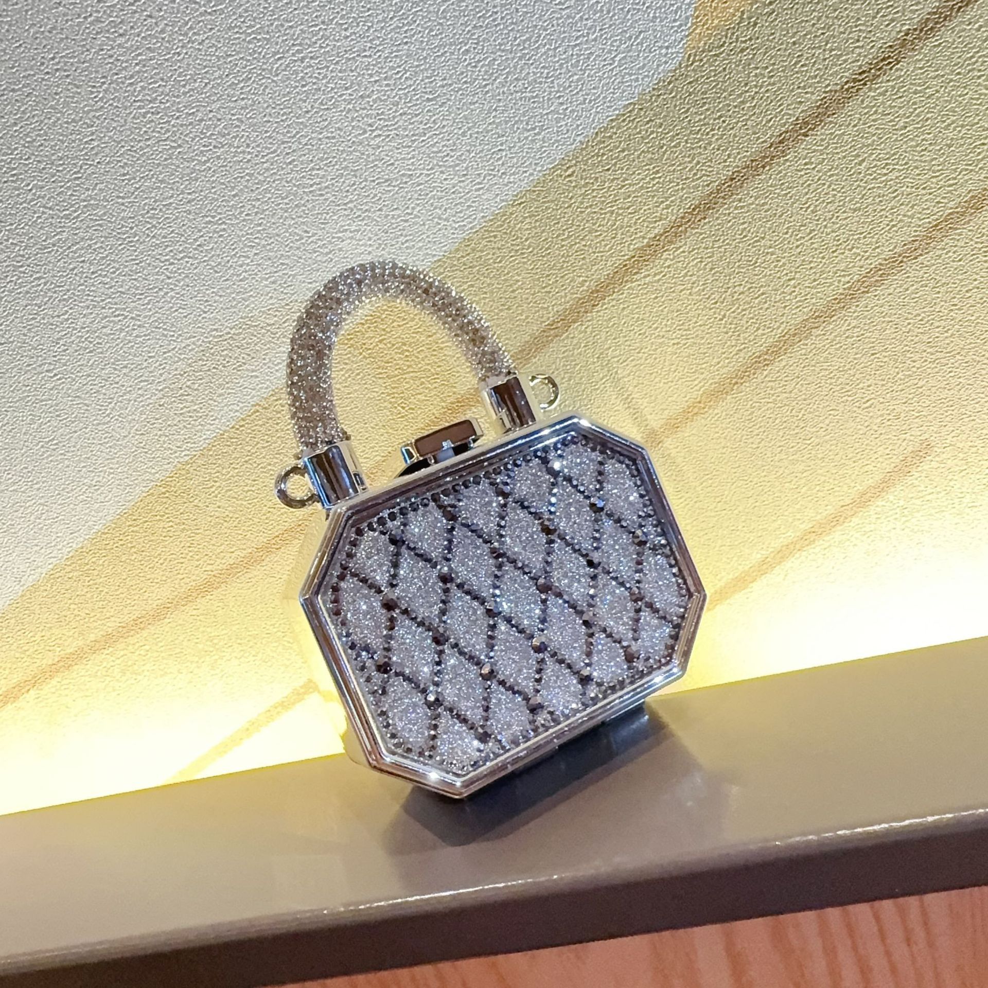 Mini borsa estiva in acrilico per donne e bambini con decorazioni in strass, elegante borsa dal design transfrontaliero unico_voghion.com