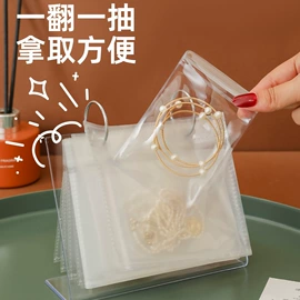 收纳盒;衣钩/挂钩;衣架