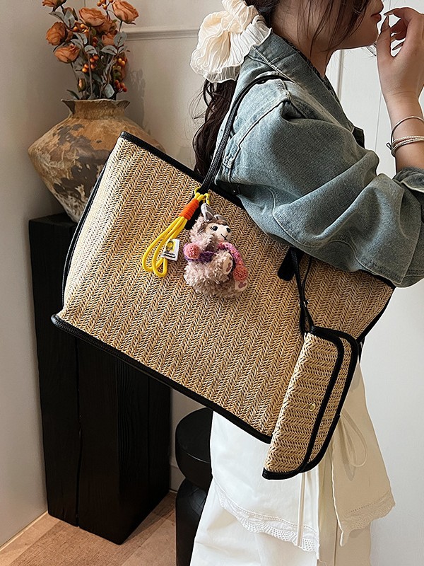 Bolso de gran capacidad para mujer 2025 verano nueva moda tejida bolso de axila de un solo hombro bolso de viaje casual image 4
