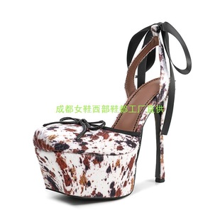 ���ͺ�ˮ̨�����W���L������䓹ܛ�Ьʹ��ϵ�ɶ�ŮЬ���Sֱ��