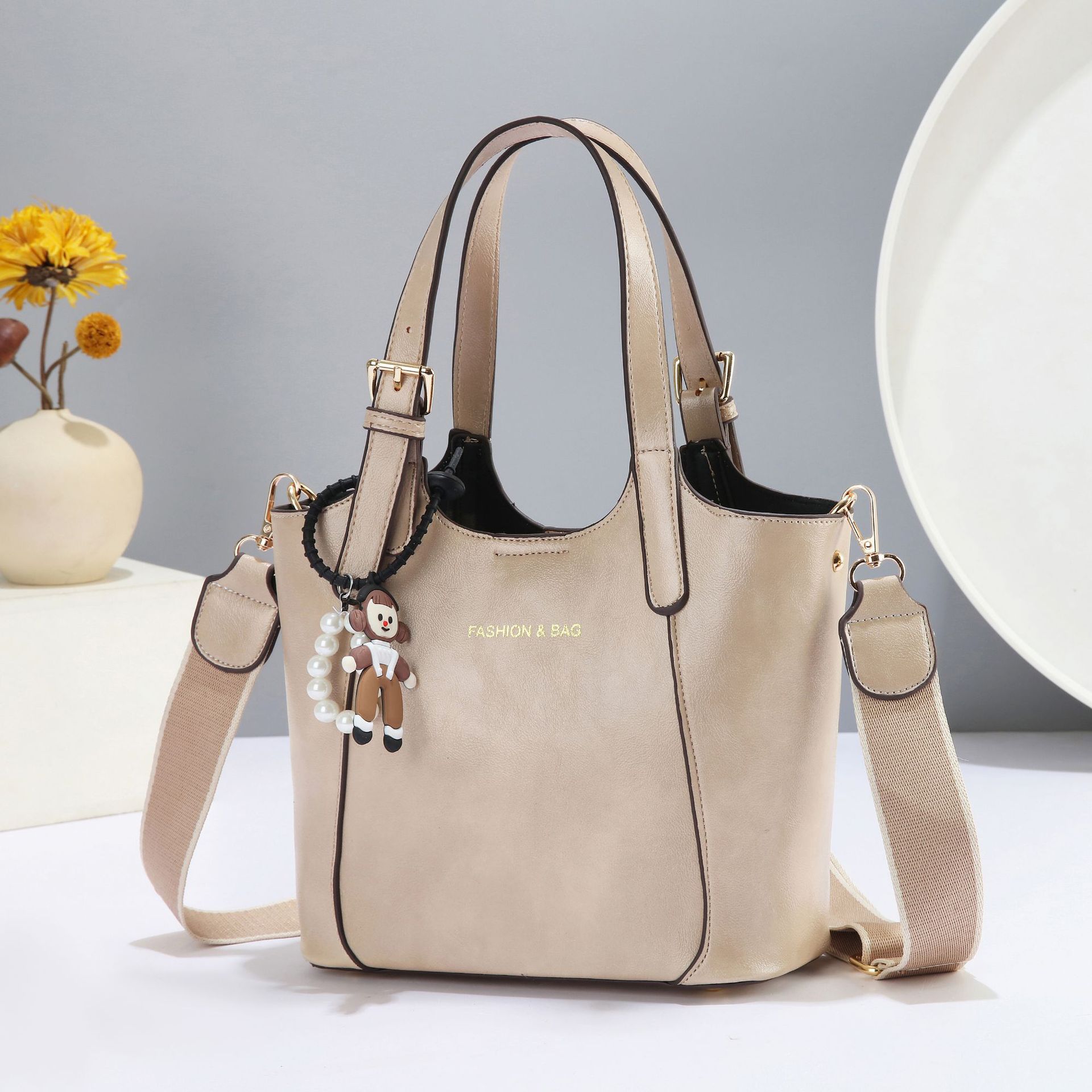 2025 señoras temperamento todo fósforo nuevo bolso de mensajero bolso de estilo coreano bolso de hombro exquisito bolso de mujer mujer de moda