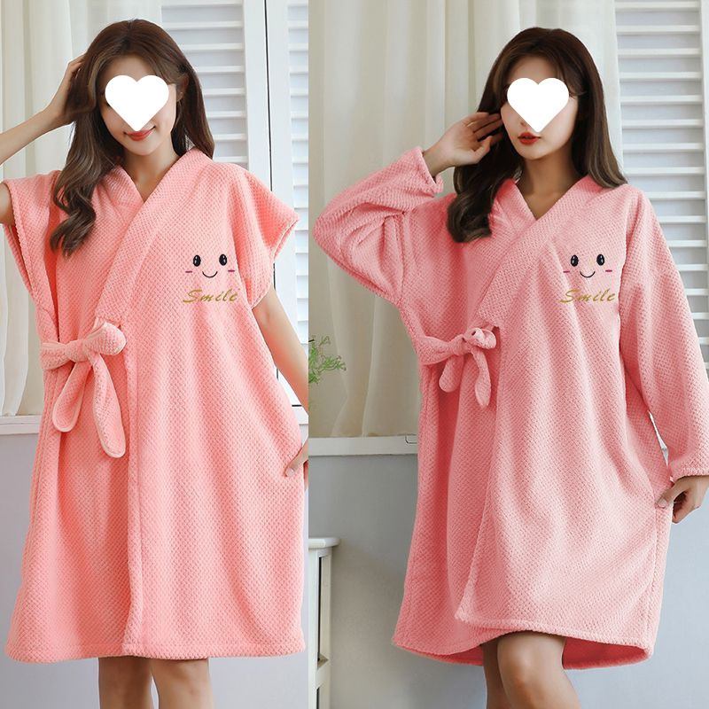 긴팔 목욕 타월 웨어러블 목욕 가운 여성의 흡수성 빠른 건조 두꺼운 긴 가을과 겨울 스트랩 산호 양털 목욕 원피스