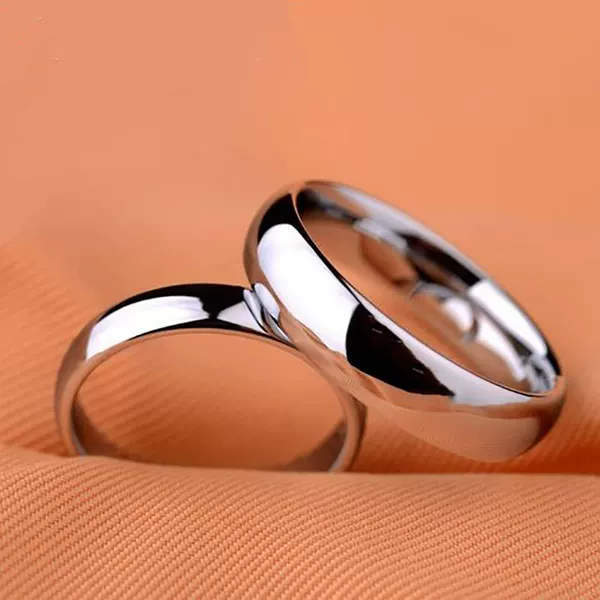 Fashion European and American loach back titanium steel ring hot selling cross-border European and American manufacturers wholesale light luxury jewelry ring