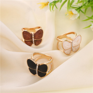 Shell Creative Pearl Silk Scarf Buckle Shirt Bow Tie Matching Decorative Buckle High-end Shirt Bow Tie Matching Fixed Decoration