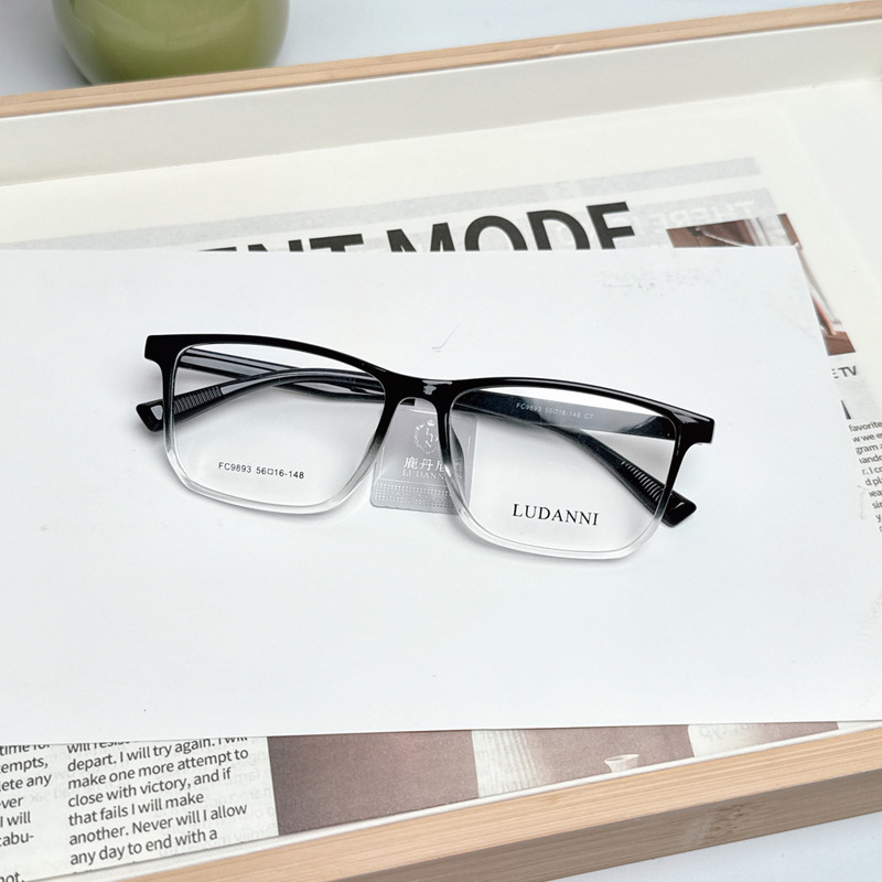 New Tr90 Metal Hinge Ultra-Light Eyeglass Frames for Nearsightedness, Business Large Frame Glasses, Unisex Style, Wholesale New Tr90 Metal Hinge Ultra-Light Eyeglass Frames for Nearsightedness, Business Large Frame Glasses, Unisex Style, Wholesale