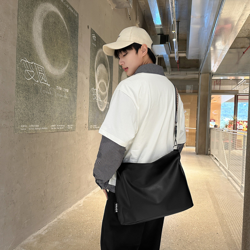 Pu New Style Simple Large-Capacity Casual Shoulder Crossbody Bag for Men, Fashionable and Versatile Student Crossbody Tote Bag for Women