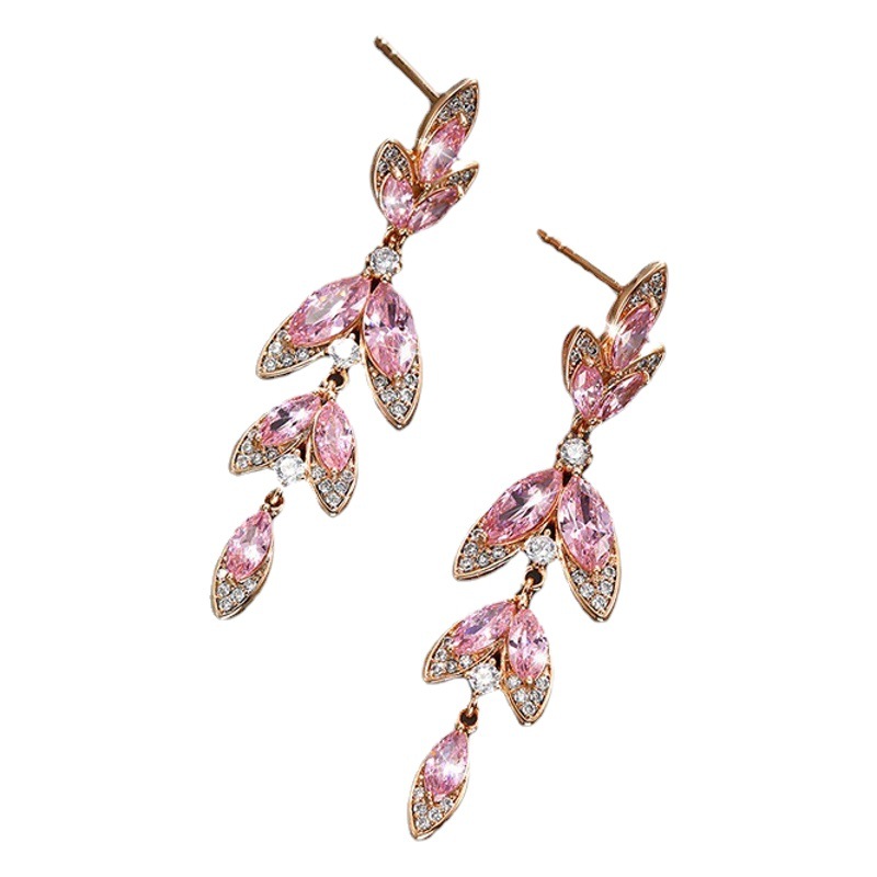 Xuping joyería imitación color tesoro serie moda retro flor pendientes Mujer con incrustaciones de circón sintético temperamento pendientes al por mayor