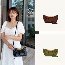 JW PEI褶皱手拿包Leia金属时尚高级感2025夏秋新款单间斜挎2T198