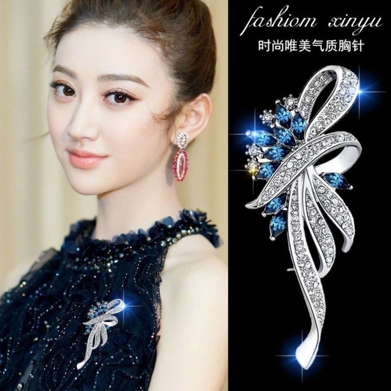 Fashionable brooch