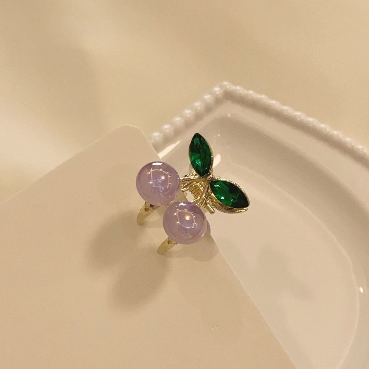 6g Weight Hair Claws Hair Accessories Type 1 Piece Quantity Holiday, Street Occasion Imitation Pearl Material Cherry Pattern All Seasons Season Women's Gender Cute, Sweet Style Cute Sweet Women's Cherry Imitation Pearl Hair Claws 24