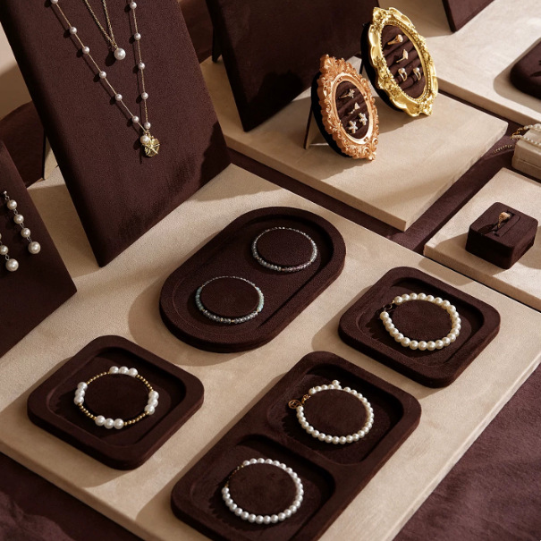 Chocolate-colored velvet jewelry display stand, shop counter necklace stand, ring tray, photography prop Chocolate-colored velvet jewelry display stand, shop counter necklace stand, ring tray, photography prop